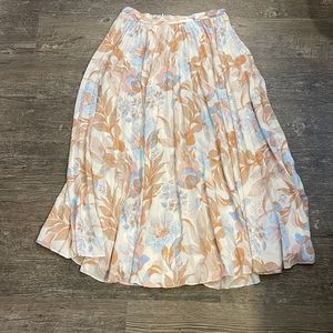 Vince pleated midi skirt